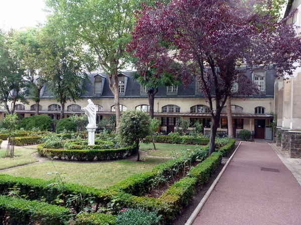 Maison Saint Charles (Paris)